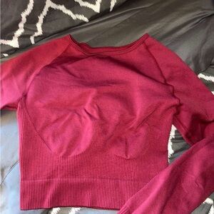 Small Astoria workout long sleeve